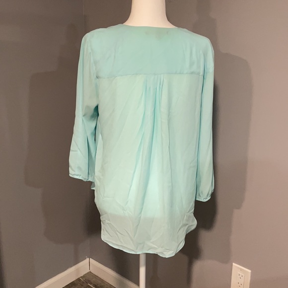 Blouse - Picture 2 of 7